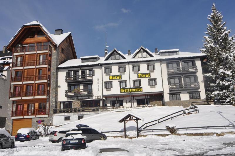 Hotel Tirol Formigal Eksteriør bilde